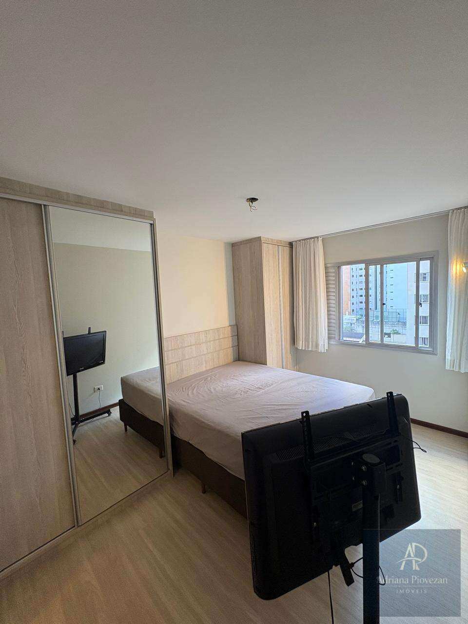Apartamento à venda com 3 quartos - Bigorrilho,Curitiba