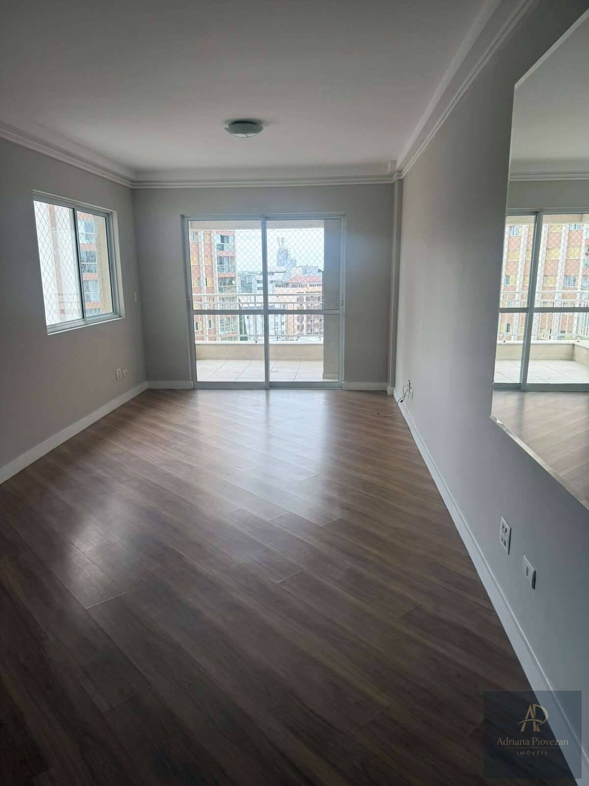 Apartamento para alugar em Curitiba, Agua Verde, com 3 quartos, 107m² - Adriana Piovezan Imóveis