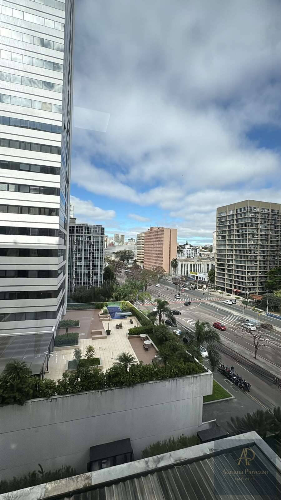  - Conjunto Comercial para alugar, no Centro Comercial Cândido de Abreu em Curitiba, Centro Cívico, 44m²