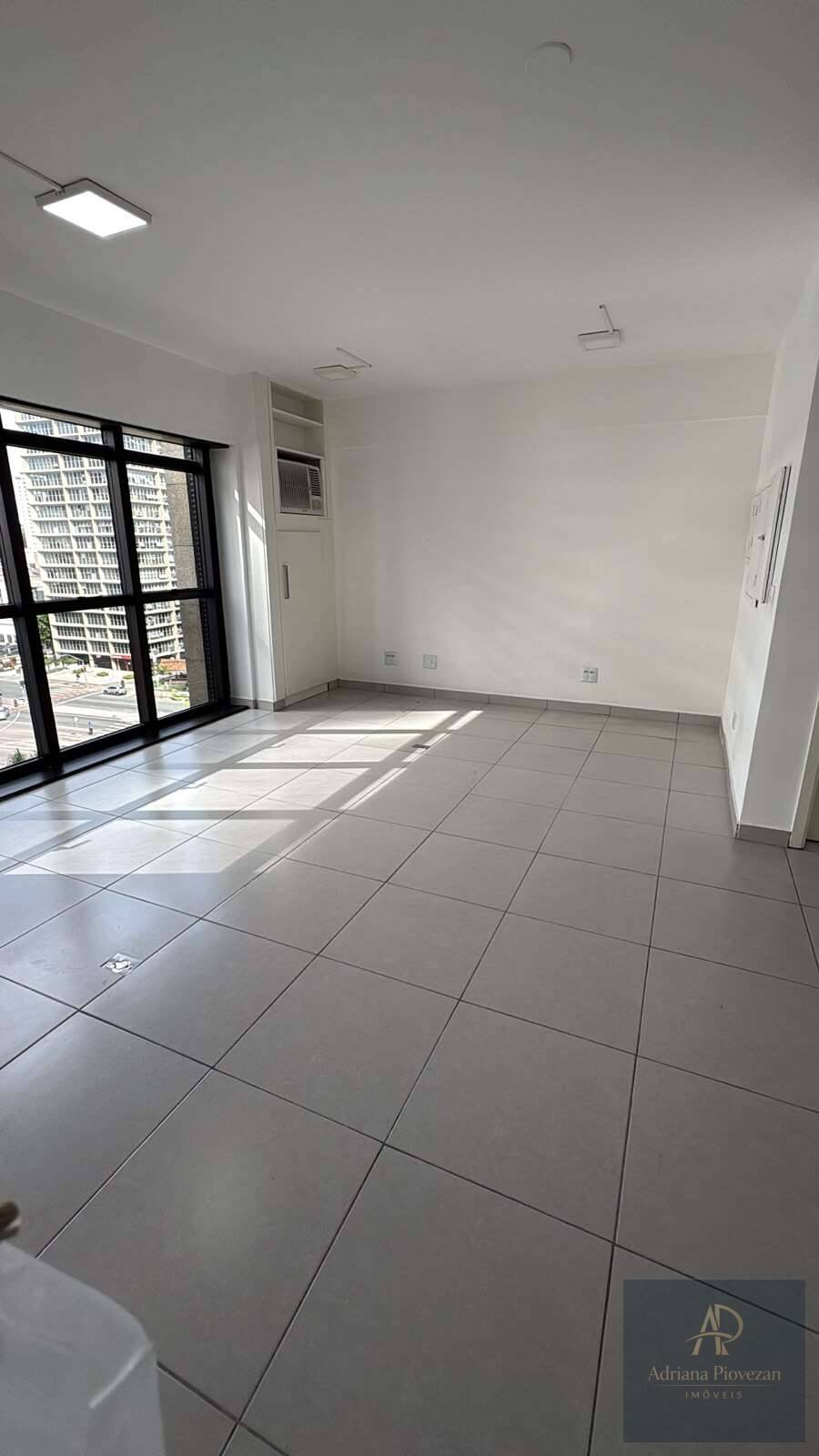 Conjunto Comercial para alugar, 44m² - Centro Cívico,Curitiba