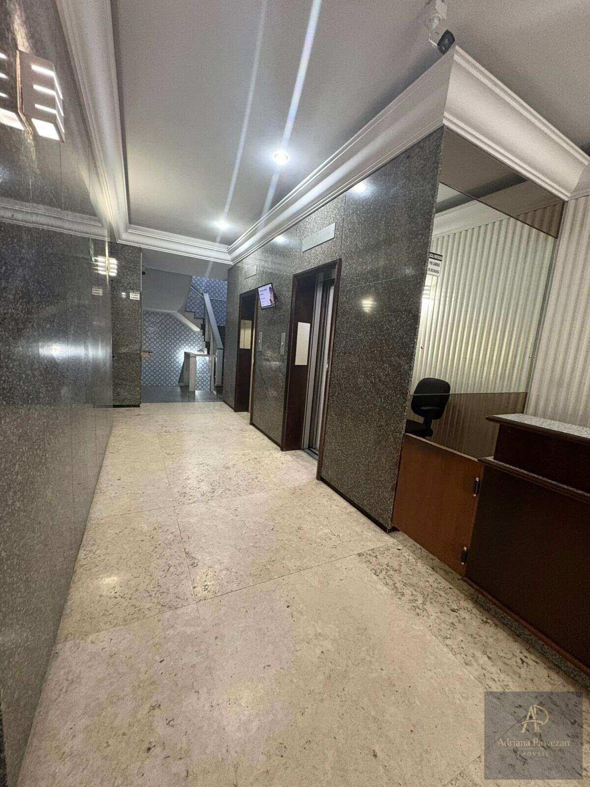  - Sala comercial à venda em Curitiba, Centro, 141,48m²