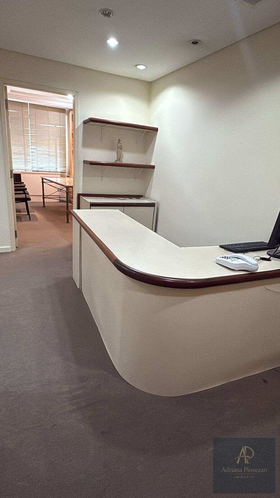  - Sala comercial à venda em Curitiba, Centro, 55m²