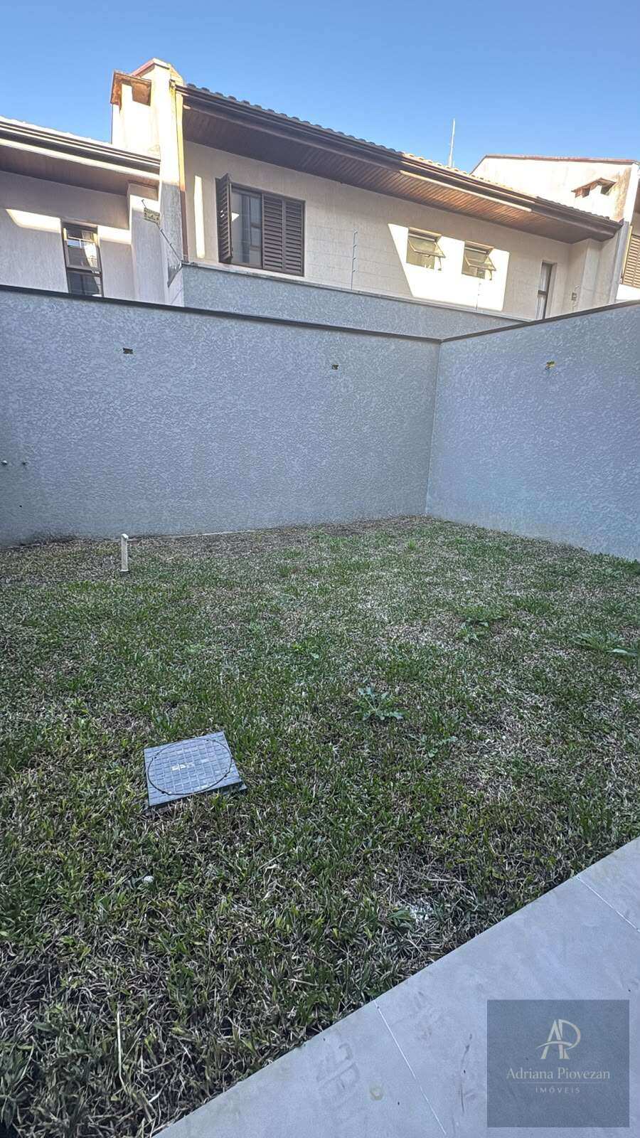  - Sobrado em condomínio à venda, no Residencial Alto Alegre em Curitiba, Vista Alegre, com 3 quartos, 184m²