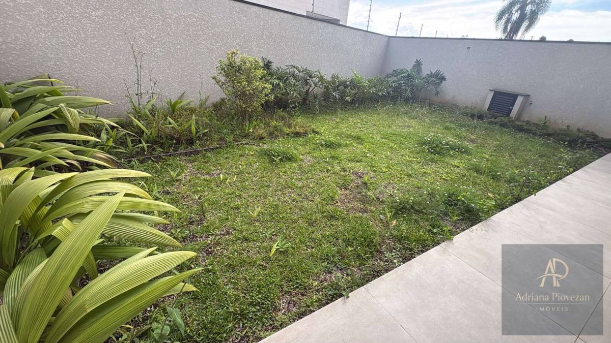  - Sobrado em condomínio à venda em Curitiba, Santo Inacio, com 3 quartos, 294+80,25m²